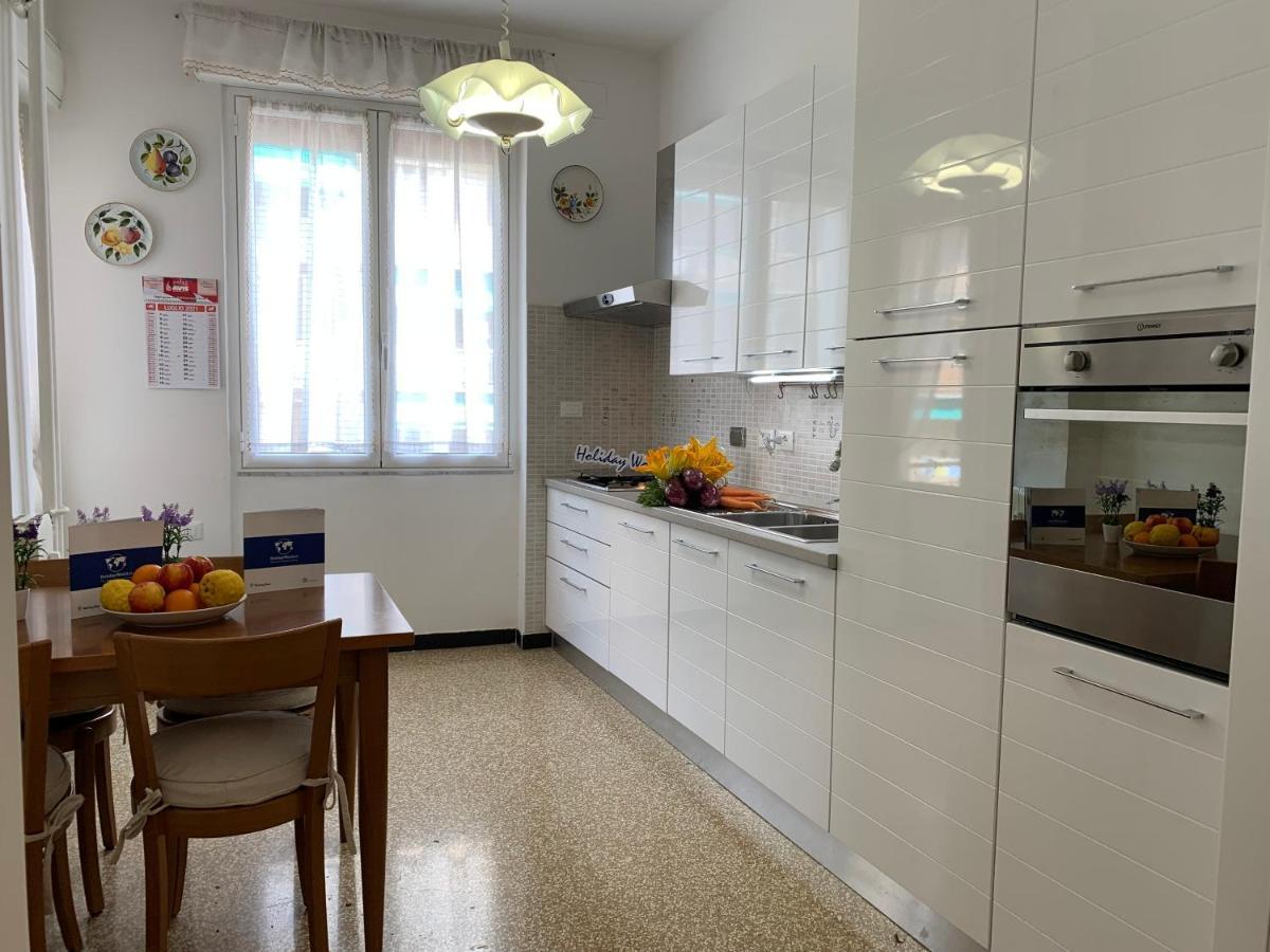 A Casa Dei Miei By Holiday World Genoa Luaran gambar
